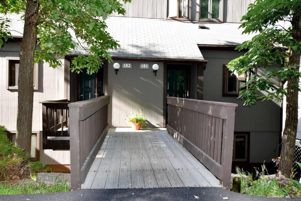 3-Bedroom Vacation Home Steps To Camelback Ski Area Ski-In Ski-Out Crescent Lake Buitenkant foto