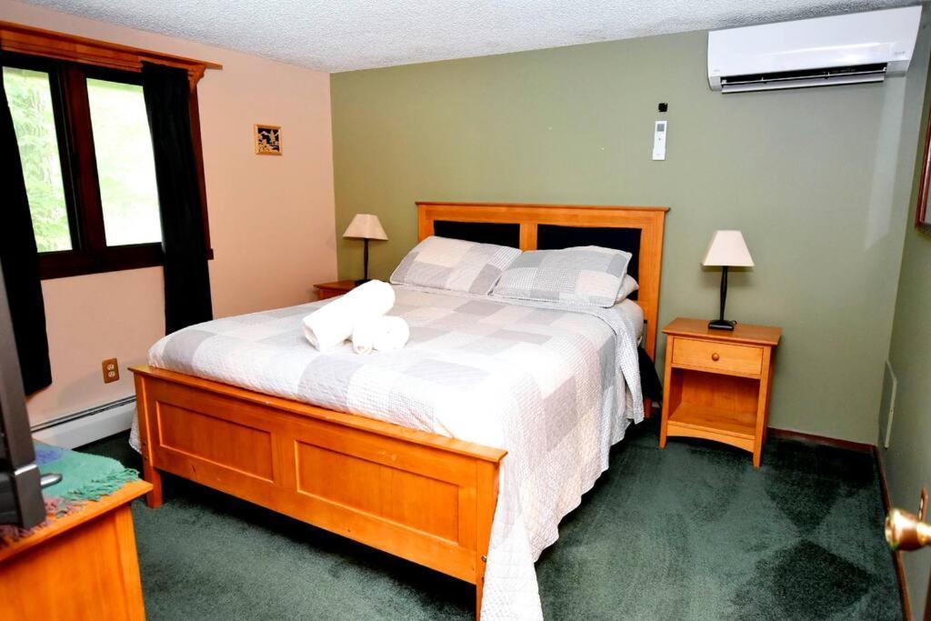3-Bedroom Vacation Home Steps To Camelback Ski Area Ski-In Ski-Out Crescent Lake Buitenkant foto
