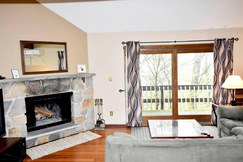 3-Bedroom Vacation Home Steps To Camelback Ski Area Ski-In Ski-Out Crescent Lake Buitenkant foto