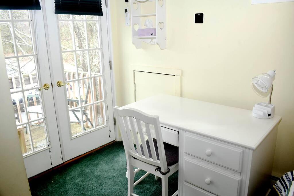 3-Bedroom Vacation Home Steps To Camelback Ski Area Ski-In Ski-Out Crescent Lake Buitenkant foto